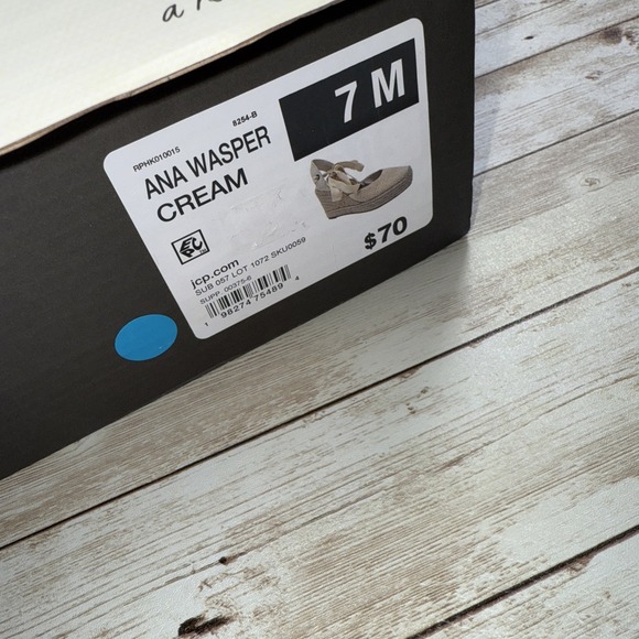 a.n.a Womens Wasper Wedge Cream Slingback Strap Closed Toe Lace Up Sandals Sz 7M - Picture 8 of 8